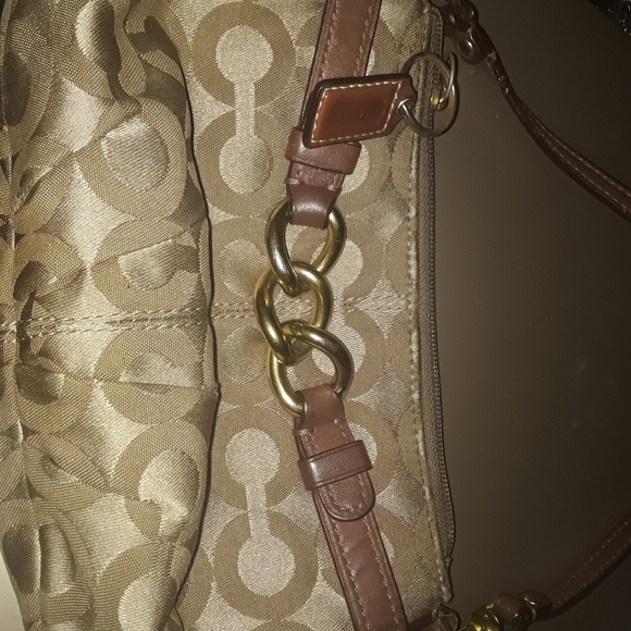 Coach sognature small bag logo tag Tan - Picture 1 of 4